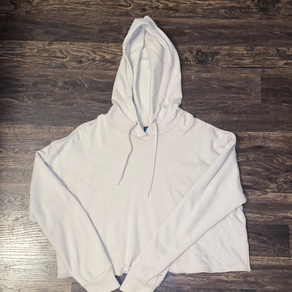 Wild fable quilted cropped sweatshirt size medium